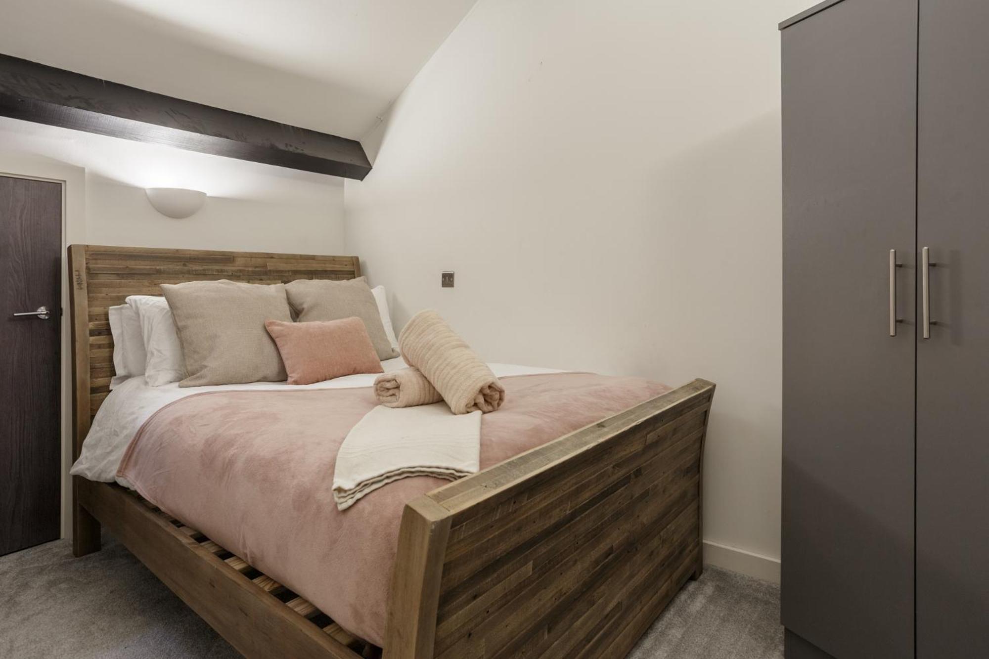 Apartamento Exclusive Penthouse- 85 Inch Huge Tv Bradford  Exterior foto